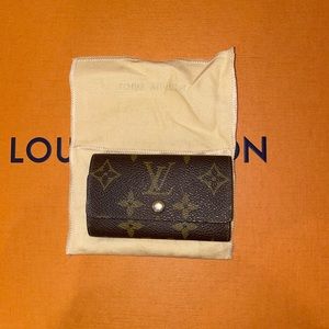 Louis Vuitton Key Holder